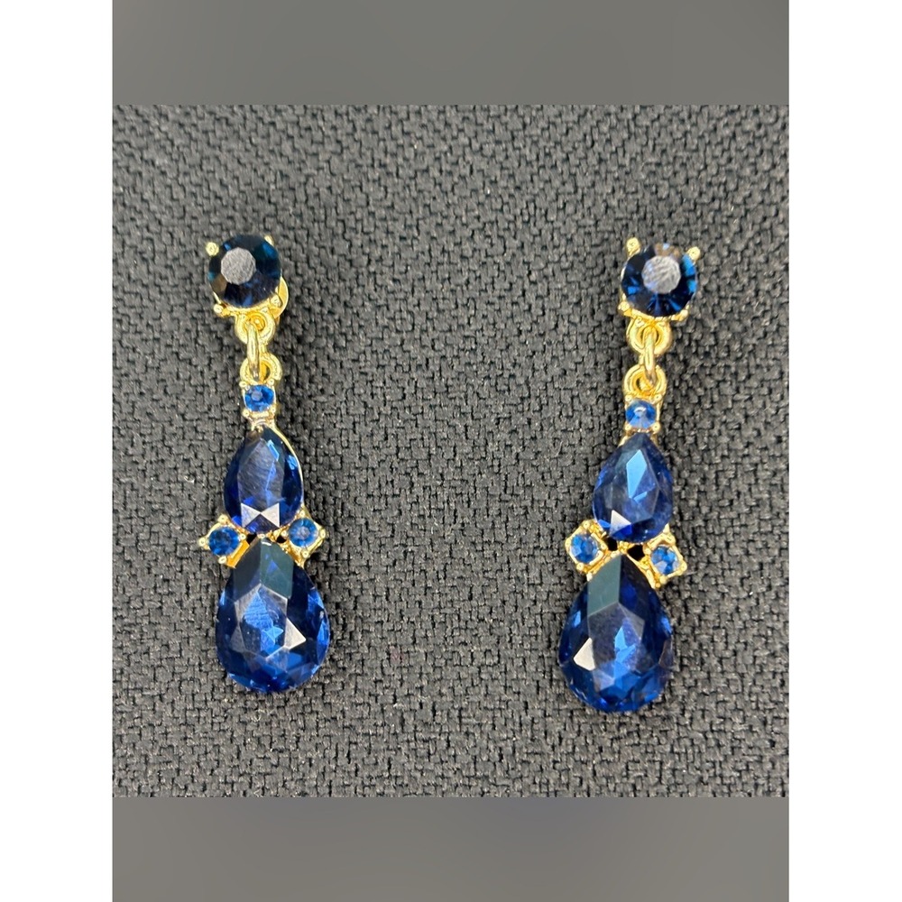 Gold-Tone Blue Crystal Necklace & Earrings Set‎ - Picture 5 of 16